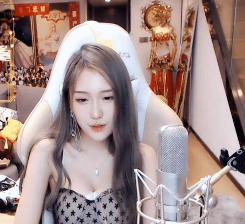 桥本 福利在线播放,在线播放带你领略日本动漫魅力